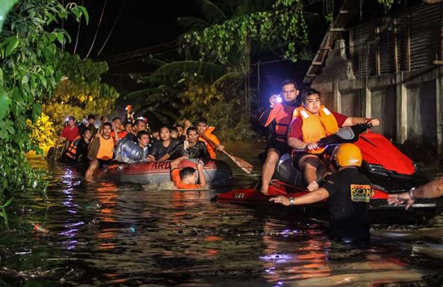 عمليات الإنقاذ  في الفلبين