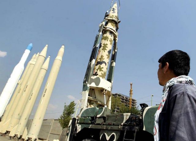 إيران توصل رسائلها عبر صواريخ الحوثي