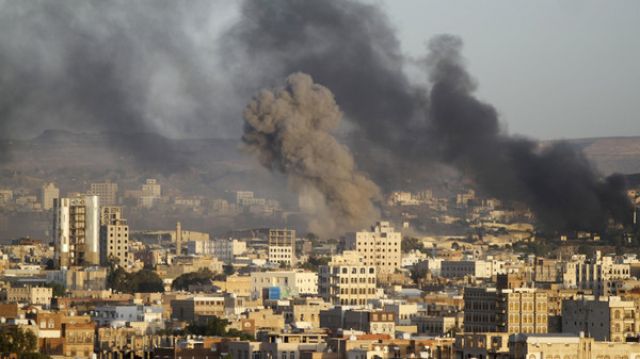 قصف التحالف للحوثيين