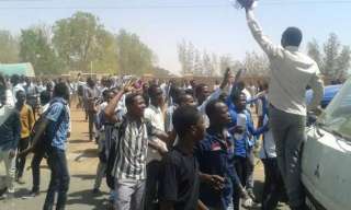 السودان تعلق الدراسة بعد مقتل طالب بـ«تظاهرات الخبز»