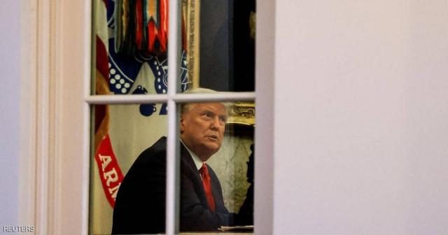 ترامب في المكتب البيضاوي قبيل المؤتمر الصحفي