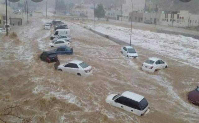 سيول أمطار غزيرة بمدينة المكلا محافظة حضرموت