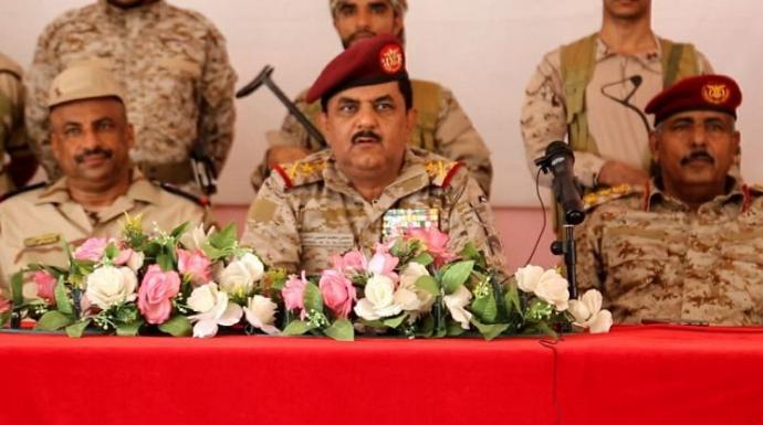 وزير الدفاع يشهد دور استلام وتسليم قيادة المنطقة العسكرية الثانية