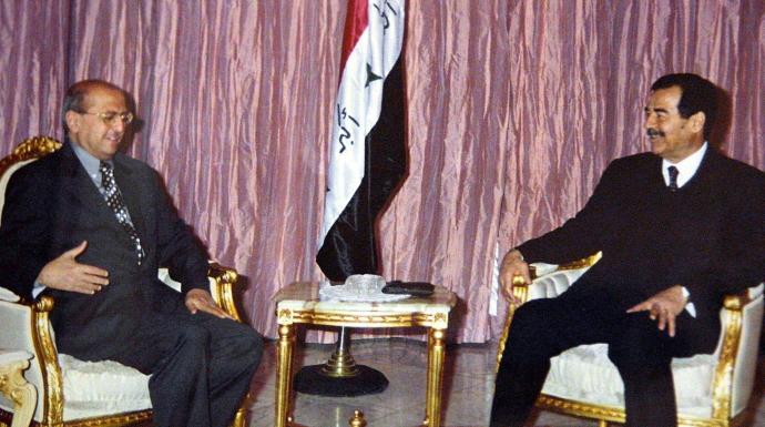 القربي لـ«الشرق الأوسط»: نقلت رسالة أخيرة إلى صدام فقال لي «هذه معركة كرامة الأمة»