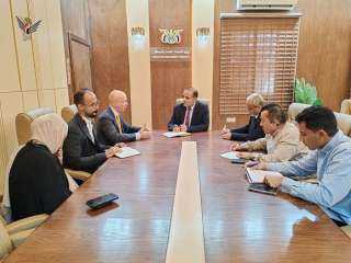 وزير الصحة يبحث مع صندوق الأمم المتحدة للسكان تعزيز الشراكة ودعم أولويات القطاع الصحي