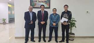 السفير بلفقيه يبحث مع مسؤول اندونيسي سبل تعزيز العلاقات الثنائية بين البلدين