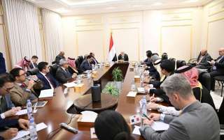 رئيس مجلس القيادة يحث المجتمع الدولي على المساهمة في ترجمة القرارات السيادية الى اجراءات عملية داخل مجلس الأمن