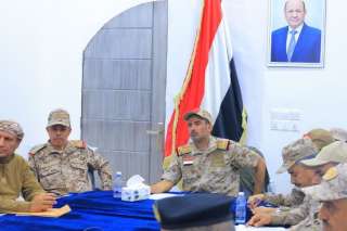 رئيس هيئة الأركان العامة يعقد اجتماعاً عسكرياً موسعاً لقيادة القوات المسلحة