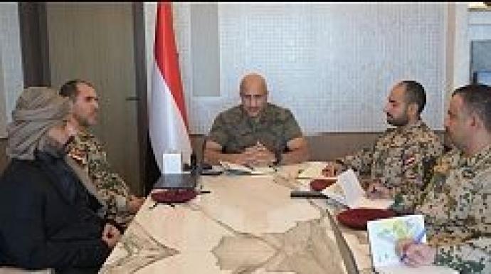 عضو مجلس القيادة طارق صالح يشدد على الجاهزية في جبهات الساحل الغربي