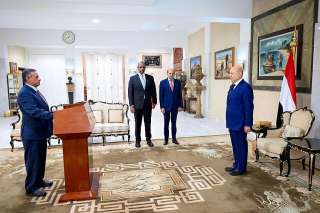 وزير التعليم العالي والبحث العلمي يؤدي اليمين الدستوري امام رئيس مجلس القيادة الرئاسي