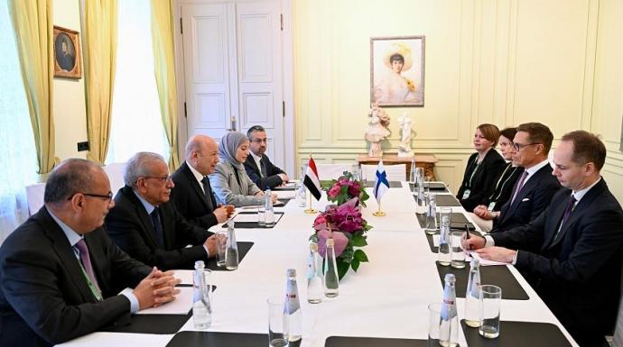 رئيس مجلس القيادة يبحث مع رئيس جمهورية فنلندا الدعم الاوروبي المطلوب لجهود استعادة مؤسسات الدولة (( اعادة معتمدة))