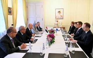 رئيس مجلس القيادة يبحث مع رئيس جمهورية فنلندا الدعم الاوروبي المطلوب لجهود استعادة مؤسسات الدولة (( اعادة معتمدة))