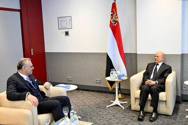 رئيس مجلس القيادة يستقبل كبير مستشاري الرئيس الأميركي للبحث في سبل دعم الدولة اليمنية وردع المشروع الإيراني