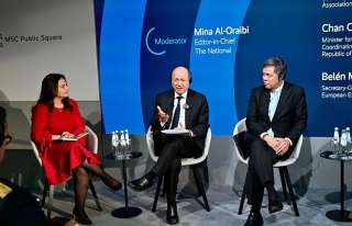 رئيس مجلس القيادة: أمن الممرات المائية مرهون ببناء مؤسسات الدولة اليمنية وردع الجماعات الإرهابية