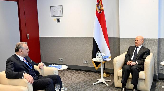 رئيس مجلس القيادة يستقبل كبير مستشاري الرئيس الأميركي للبحث في سبل دعم الدولة اليمنية وردع المشروع الإيراني