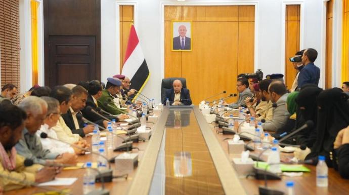 عضو مجلس القيادة الرئاسي سالم الخنبشي يترأس اجتماعاً استثنائياً للمكتب التنفيذي بمحافظة حضرموت