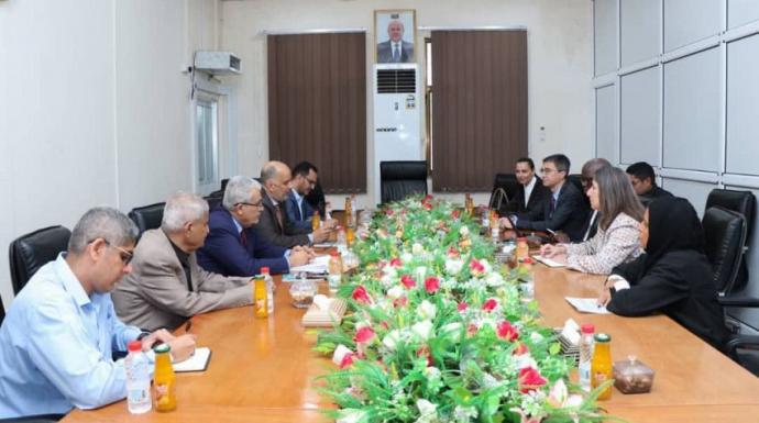 وزير المالية يبحث مع نائب رئيس البنك الدولي دعم واستقرار الاقتصاد الوطني