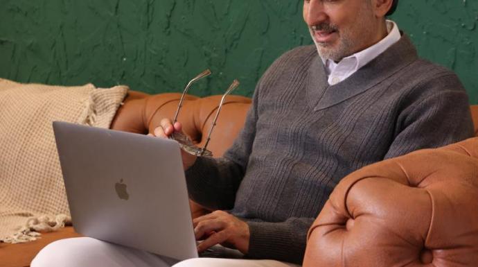 سامر شقير: هل نحن أمام فرصة العمر في سهم Apple أم فخ استثماري؟