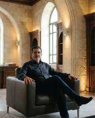 سامر شقير: هل بدأ عصر تحويل الثروة من أمريكا إلى الخليج؟