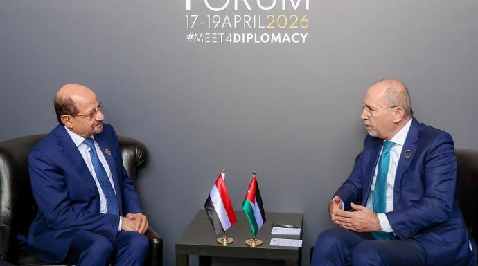 رئيس الوزراء وزير الخارجية يلتقي نائب رئيس الوزراء وزير الخارجية الأردني