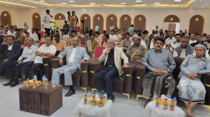 وكيل حضرموت يؤكد أهمية المشاريع المهنية المستدامة في تمكين الشباب