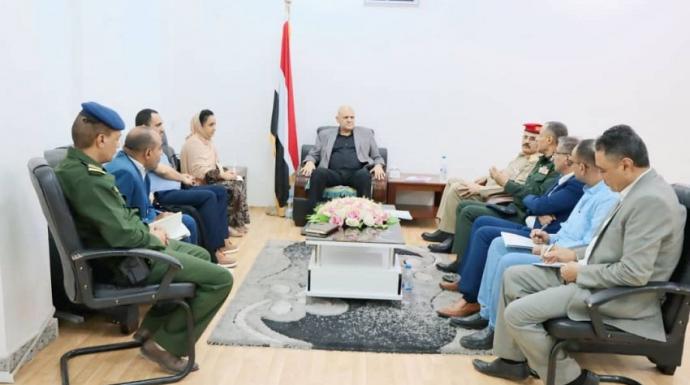 محافظ تعز يبحث مع مركز ”سيفيك” تعزيز الشراكة لحماية المدنيين
