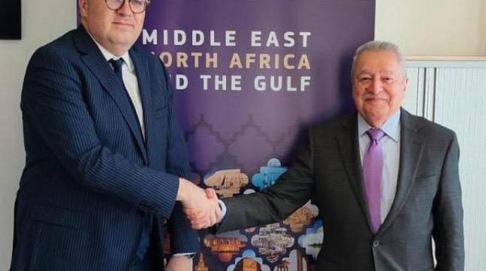 سفير اليمن يبحث مع مسؤول أوروبي تعزيز العلاقات الثنائية