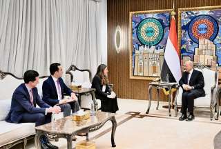 رئيس مجلس القيادة: التعاطي مع الحوثيين كسلطة أمر واقع يعني شرعنة الحق الإلهي والعنصرية والسلاح خارج الدولة