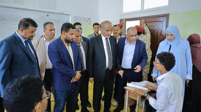 عضو مجلس القيادة محمود الصبيحي يدشّن اختبارات الثانوية العامة بعدن ويؤكد دعم القيادة السياسية لقطاع التعليم